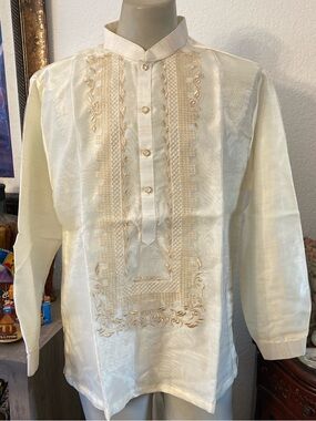 Men's Embroidered Barong Tagalog Dress Shirt in Cream Mandarin Collar